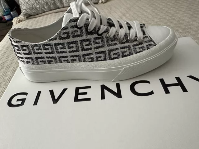 GIVENCHY CITY IN 4G Jacquard Women’s Sneakers Black/White size 39 US 9 ...