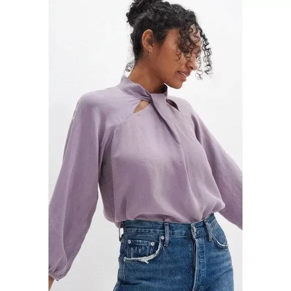 Amour Vert Papillon Cupro 3/4 Sleeve Cutout Keyhole Blouse Lilac Purple Large