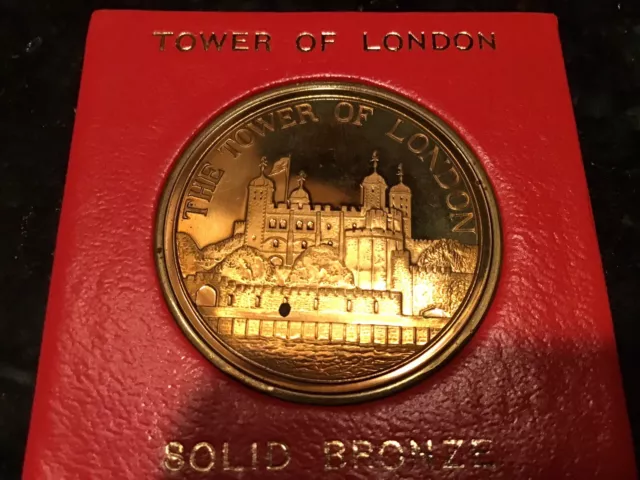 1983 The Tower Of London Solid Bronze Coin With Protective Case Collector Item