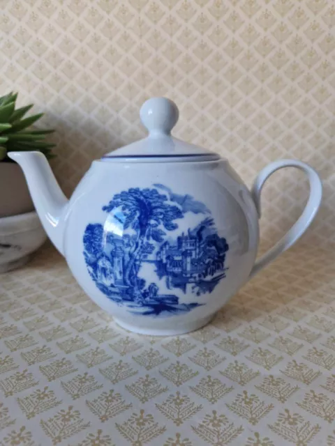 Vintage Cromwell &Morgan Pottery Teapot White Blue Ceramic With Lid And Handle