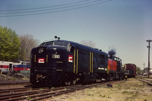 Orig. Slide Penn Central #1390 Danbury CT.                      (A-7)