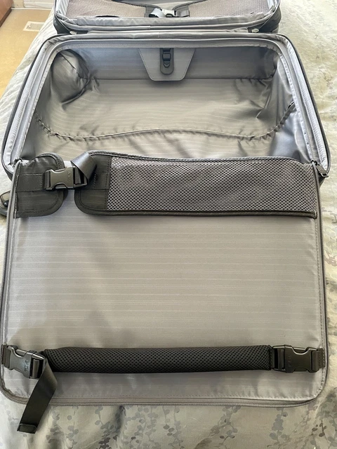 TUMI Alpha 2 Continental Expandable 4-Wheel Carry-On (Model #22061D2) Black 8
