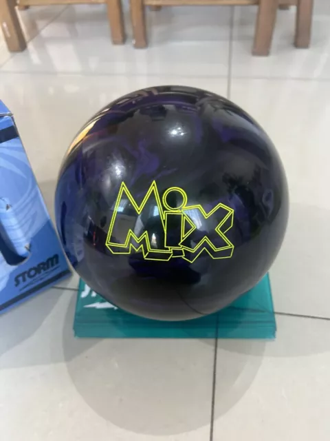 Storm Mix 8 Pfund ungebohrte Bowlingkugel