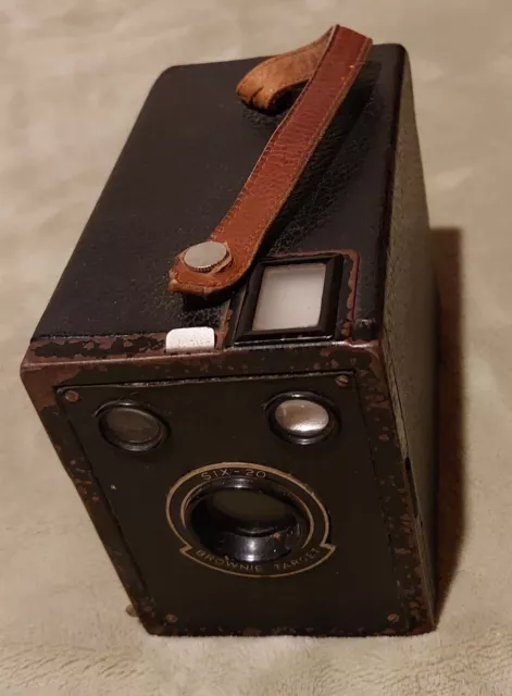 Appareil photo ancien Brownie Target SIX-20  (kodak) 