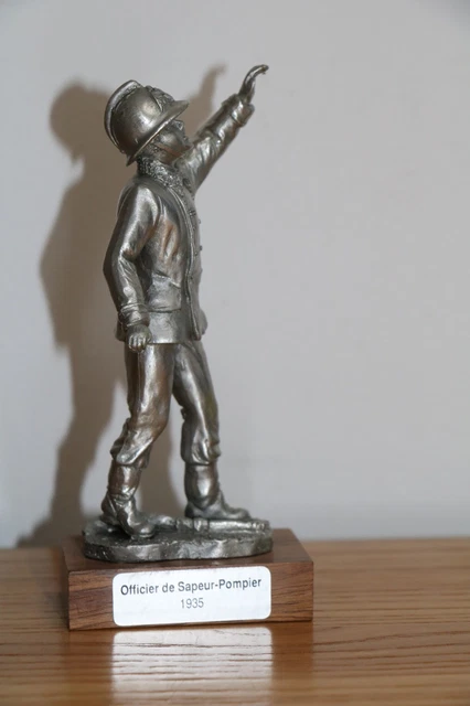 Lot De 7 Étains Du Prince Pompiers + Trophée - Collection Vintage En Étain