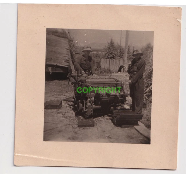 FOTO DEUTSCHER PANZERMOTOR Italien 1944 Tiger ? german motor tank WW2 ...