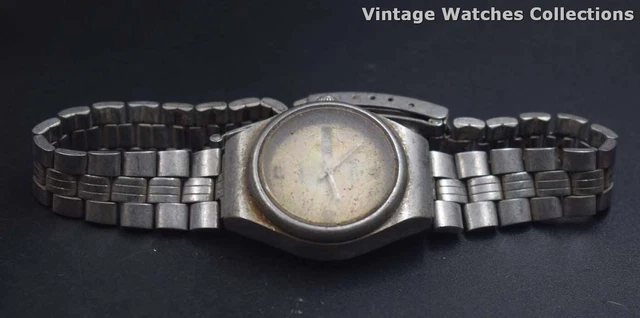Seiko-2906 Automatic Non Working Watch Movement For Parts And repair O-15886