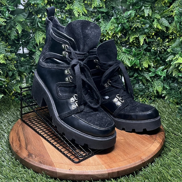 Zara Flat Boots 7 FOR SALE! - PicClick UK display picture 1