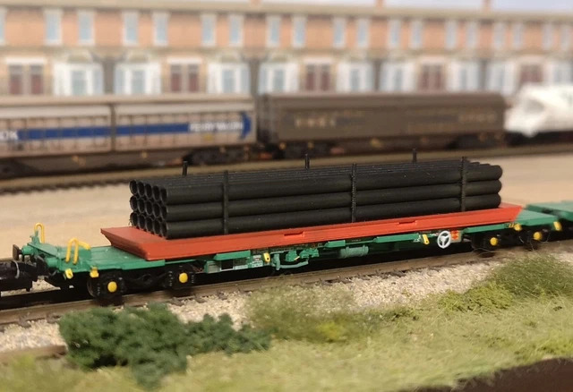 N GAUGE FREIGHTLINER / Intermodal Flat Rack Pipe Load and Empty suit ...