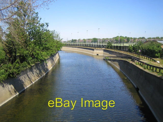 Photo 6x4 River Lee Flood Relief Channel in Walthamstow This concrete con c2007