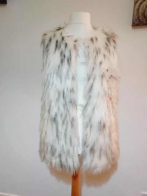 TU  Faux Fur Jacquard White Grey Gillet Hook And Eye Closure Size Medium