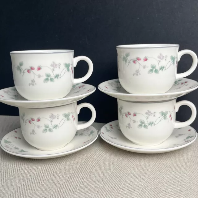 4 x Royal Doulton Expressions Strawberry Fayre Tea / Coffee Cup & Saucer VGC