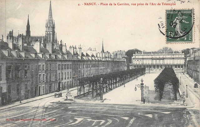 CPA-Nancy place de la carrière vue prise de l'Arc de Triomphe