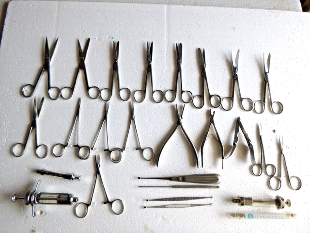 Konvolut altes Arzt Besteck - OP-Besteck - Instrumente Medizin