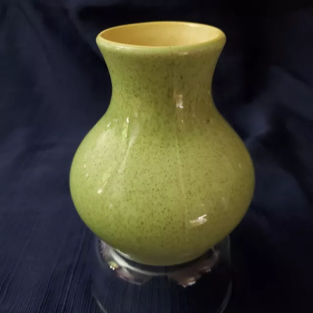 Vintage RED WING American Art Pottery MCM Flecked Green Bud/Flower Vase #1550