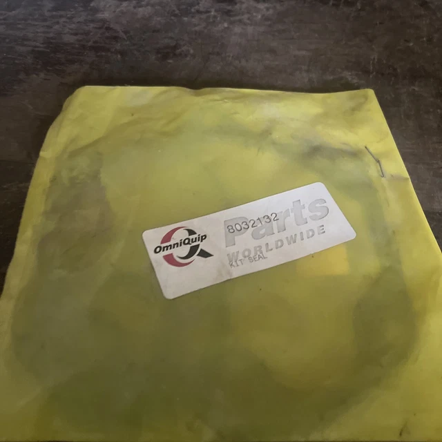 NOS OmniQuip For Scat Trak Seal Kit 8032132