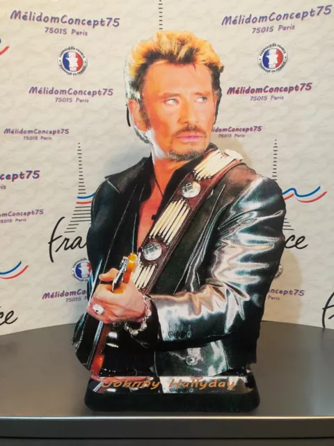 JOHNNY HALLYDAY en figurine de 30cm de hauteur.