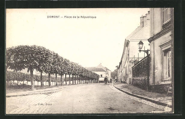 CPA Domont, Place de la République