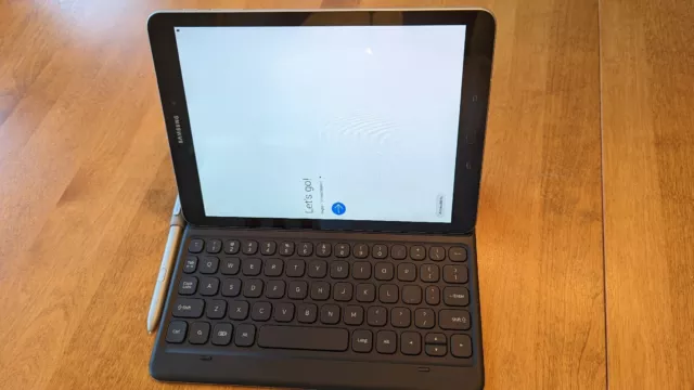 Samsung Galaxy Tab S3 32GB, Wi-Fi 9.7in Silver Bundle Keyboard, Book Cover & Pen
