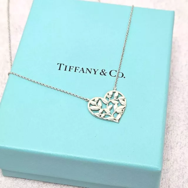 Tiffany & Co Paloma Picasso Sterling Silver Olive Leaf Heart Pendant Necklace