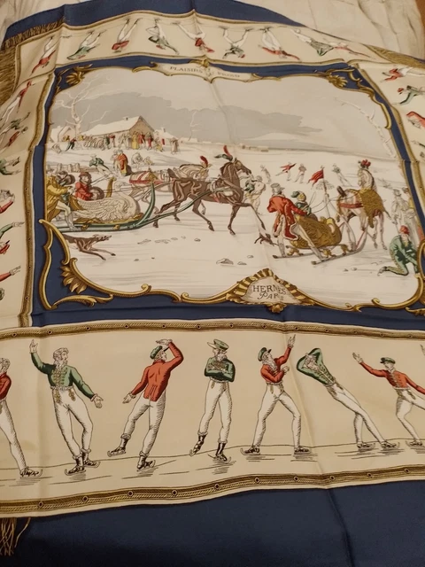 Foulard Hermès En Soie Véritable - Motif équestre Cuivreries - Couleurs Blanc, Beige, Ocre, Or - Occasion Très Bon état