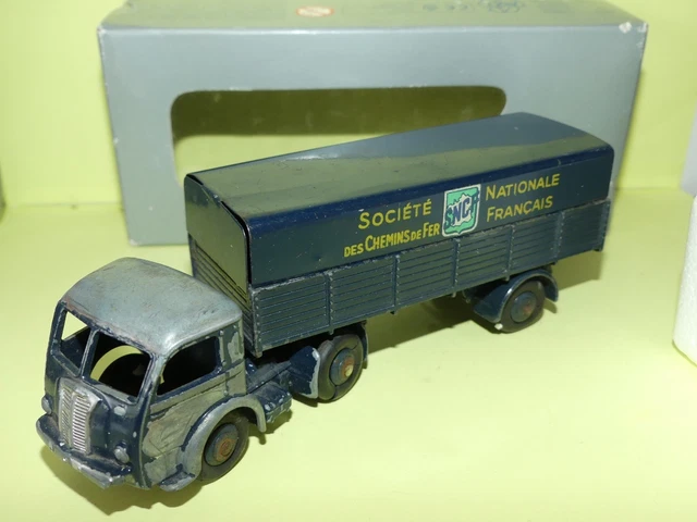 Panhard Tracteur et Semi-Remorque S.N.C.F 1:43 – Traffic Modelcars