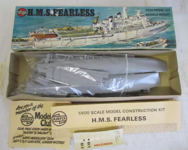 Airfix 1:600 Kriegsschiff HMS FEARLESS  No. 03205-2 in OVP Bausatz   (E1)