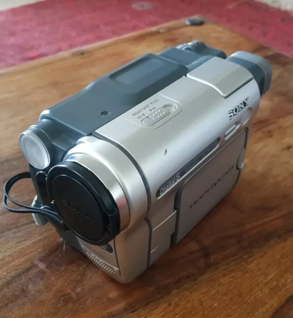 Sony DCR-TRV255E Handycam digitale registratore videocamera nastro 8 mm zoom 990x.