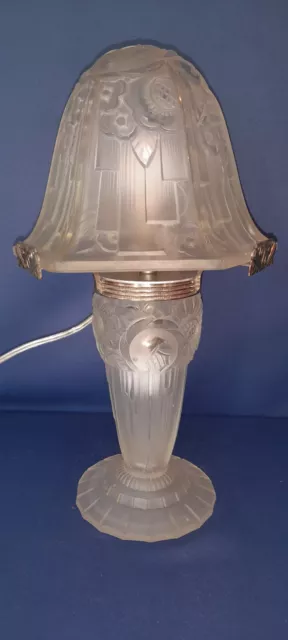 Lampe Art Déco En Verre Moulé Pressé 1930 signé OLLIER verreries des Hanots 2