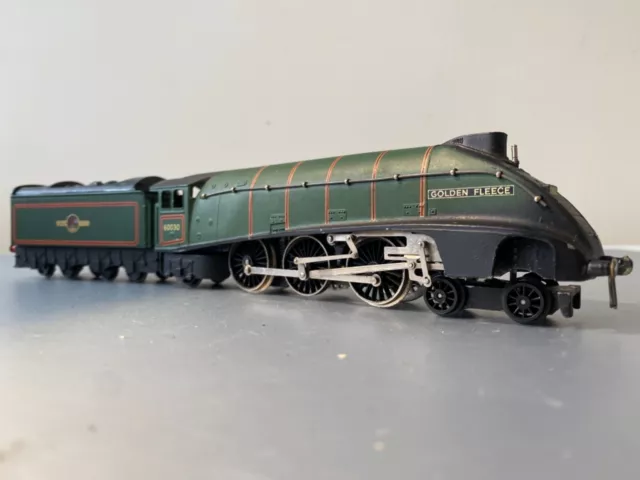 (97) Hornby Dublo 2211 A4 Pacific GOLDEN FLEECE late emblem in BR green