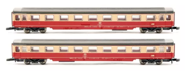 Marklin 'Z' Gauge Pair Of 8740 Db Red/Cream 1St Class Passenger Coaches