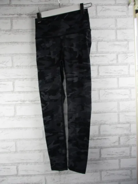 Echt womens 7/8 length tights activewear black grey army print S