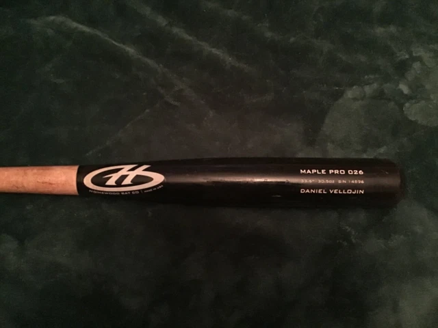 Daniel Vellojin game used bat - Reds Daniel Vellojin game used bat - Reds