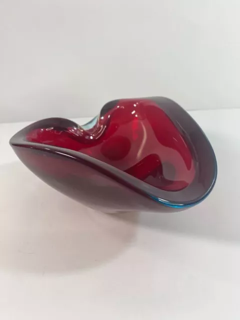 Plato/cenicero en forma de corazón rojo rubí Murano, Italia, años 1970 - BSH