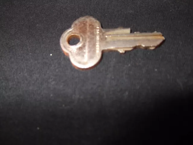 Chicago Lock Key # 2001 For Coca Cola Cooler Machine Coke Pepsi Vendo Cavalier 3