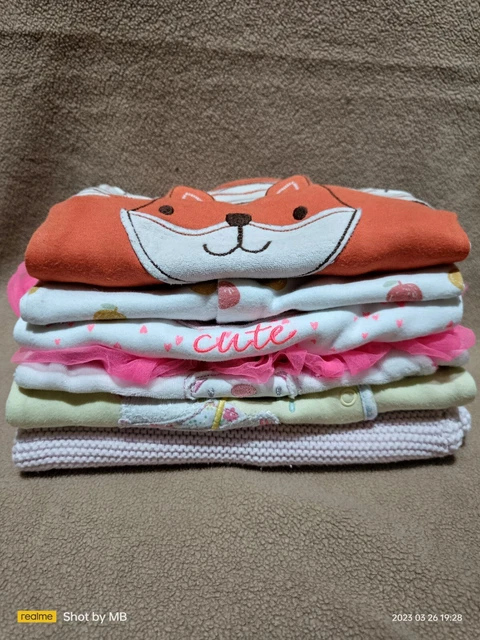 🌻baby girl clothes 0-3 months, newborn  beautiful bundle gently used 🌸