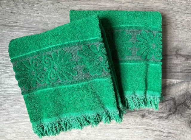 Vintage Sculpted Accent Bath Towels Set Of 2 Green Fringe MCM Retro Groovy 21x42