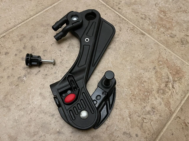 BOB Single Stroller 2011-2015 Accessory Adapter / Left Side Hinge BK1002