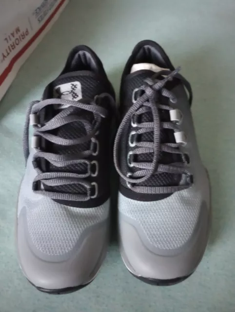 under armour womens 7.5 gray/black new w/o box