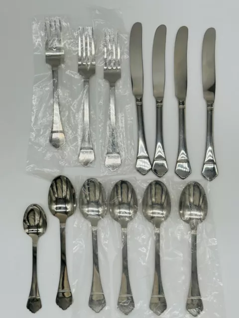 Dalia 18/10 Spain Stainless Flatware  Silverware Vallarta Knives, Spoons, Forks