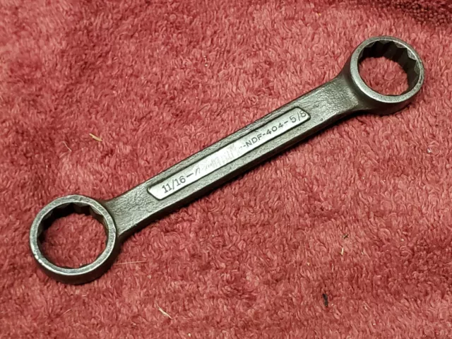 New Britain USA 11/16" X 5/8" 12pt Stubby Box End Wrench NDF-404