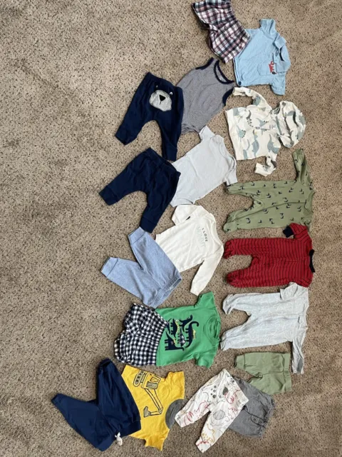 Bundle of 19 Carters baby boy size 3 months