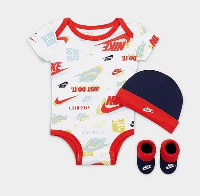 NEW Nike Baby 3 Piece Box Set Infant Bodysuit Booties Hat SIZE 0-6 MONTHS White