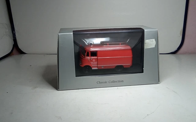 Marklin VW Variant 1600 L Pompiers - Échelle 1/43 - Métal Rouge - Occasion