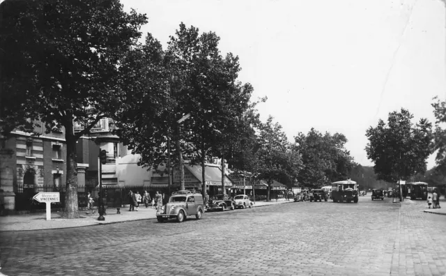 Carte postale ancienne postcard VINCENNES avenue de Nogent écrite