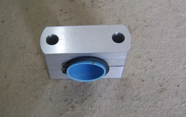 Deutz-Fahr hay rake bearing FS85, outter bearing close to outer sheild edge.