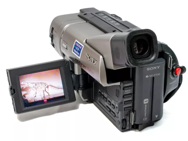 Camescope Sony Handycam Vision CCD-TRV48E PAL 8mm Video8 XR 360X Video Camera