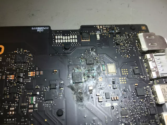 ✅ Assistenza Scheda Logica Logic Board Apple MacBook Pro Retina 15" A1398 2013 ✅