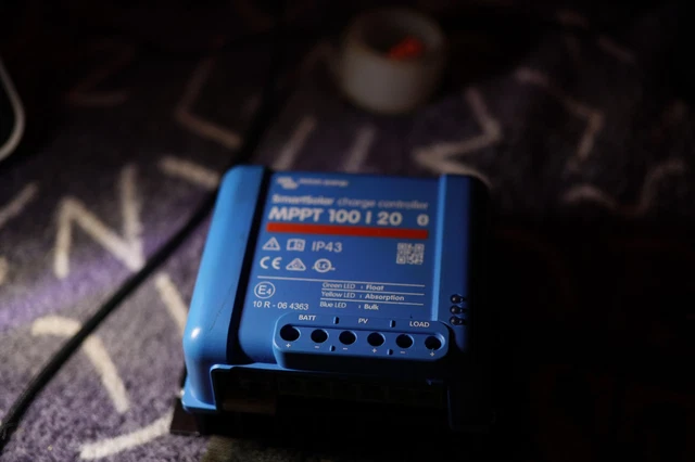 Victron Energy BlueSolar MPPT 75V 15 Amp 12/24-Volt Regolatore Di - copertina
