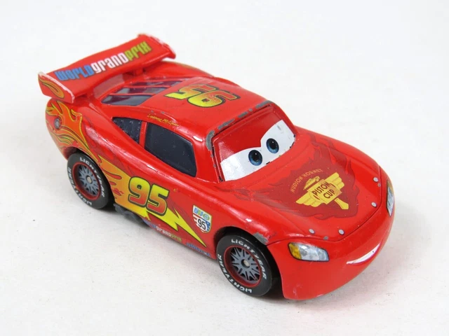 DISNEY PIXAR CARS Lightning McQueen Piston Cup Die-Cast Metal £6.99 ...